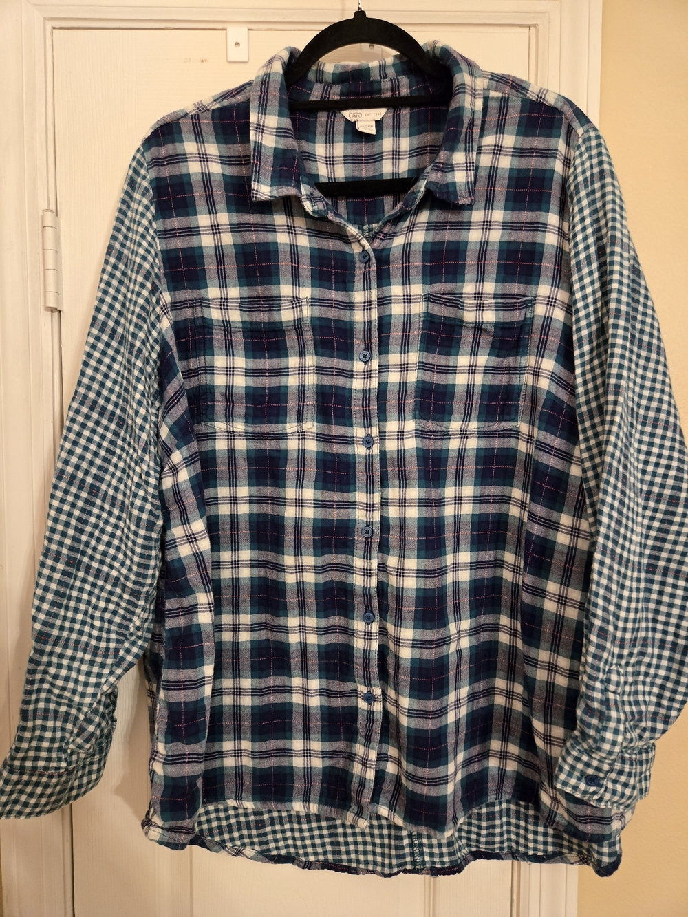 Cato Women's Blue And White Plaid Button-Up Shirt Size 22/24W